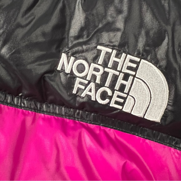 THE NORTH FACE Womens Nuptse Short Jacket Fuchsia Pink Black - Picture 7 of 16
